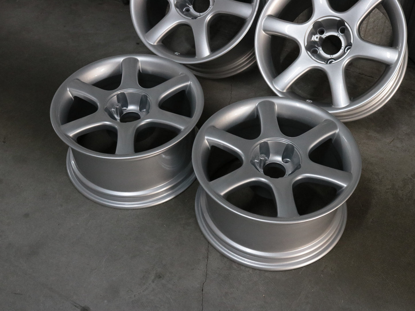 OZ Saturn 17" 8.5J +13 / 10J +20 5x120