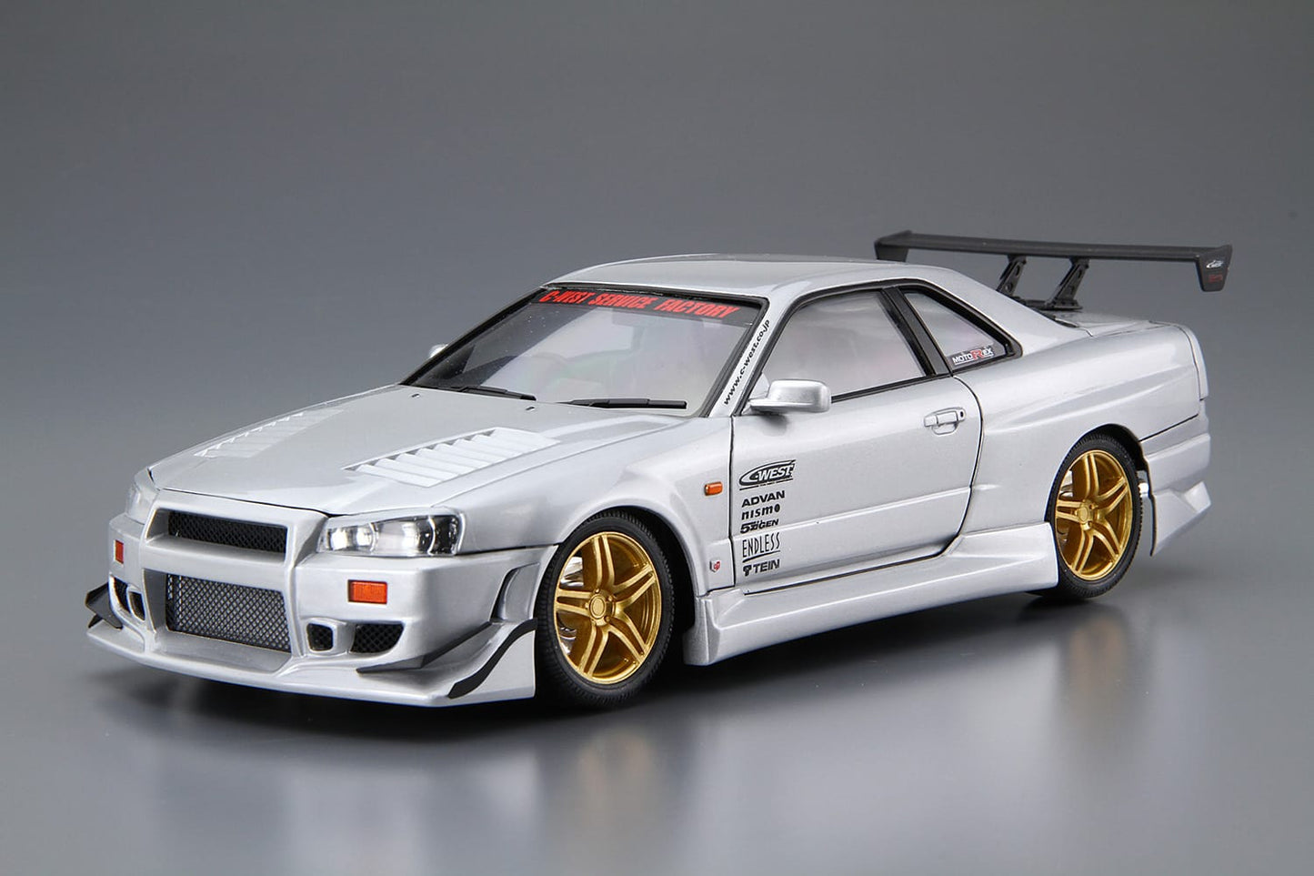Aoshima - 1/24 C-WEST BNR34 Skyline GTR (SOB-ENCOMENDA)