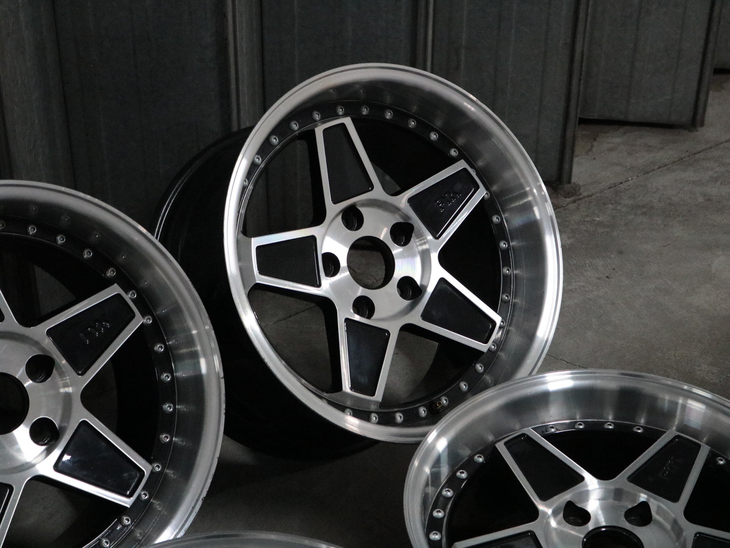 FYK 17" 8.5J +20 / 10J +20 5x120